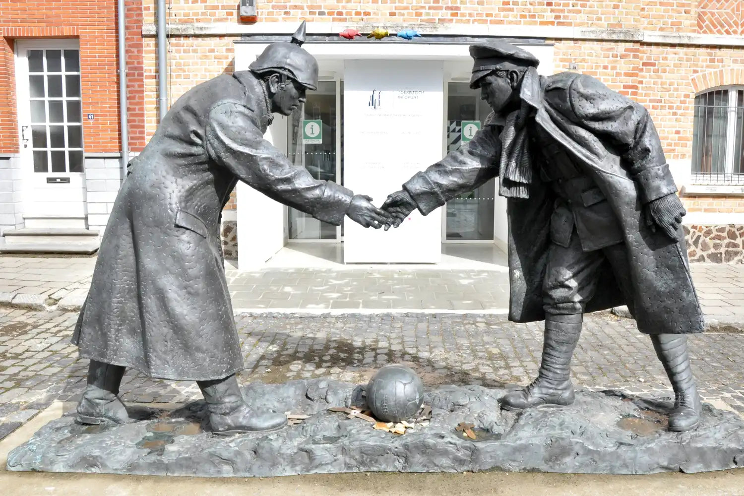 The Christmas Truce - Heartwarming Humanity Amidst Horror